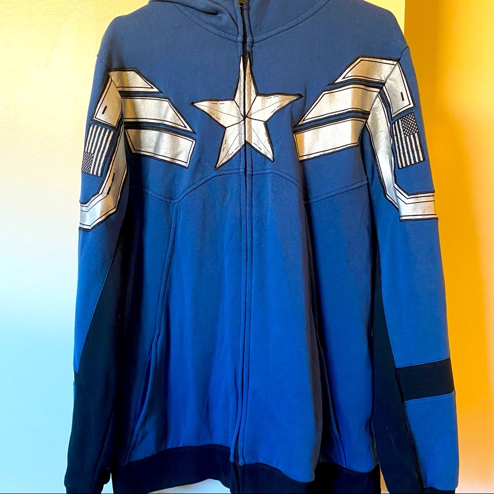 Avengers Captain America hoodie, size L